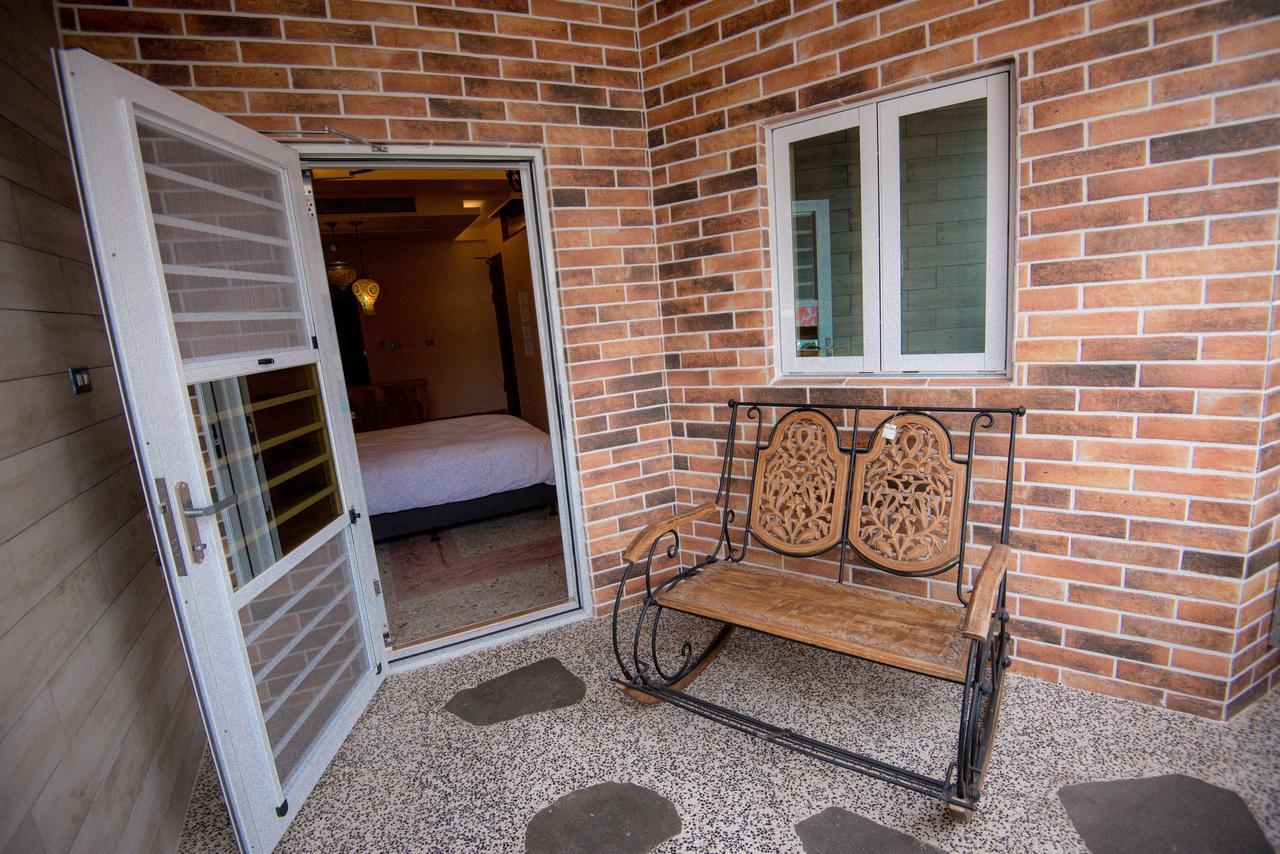 Ripoll'Es Homestay Chishang Exteriör bild